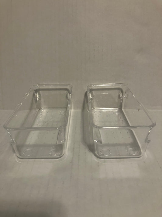 2 Medium Clear Plastic Tray